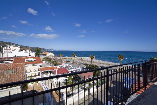 appartamento in vendita a Roseto Capo Spulico in zona Borgata Marina