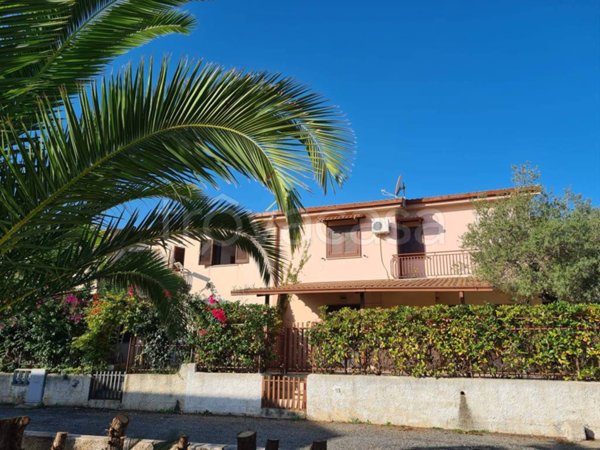 appartamento in vendita a Roseto Capo Spulico in zona Il Castello