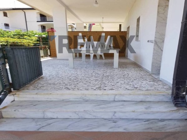 appartamento in vendita a Roseto Capo Spulico in zona Il Castello