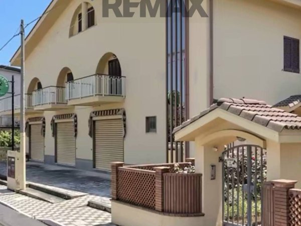 appartamento in vendita a Roseto Capo Spulico in zona Il Castello