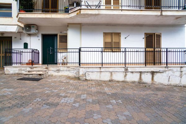 appartamento in vendita a Roseto Capo Spulico in zona Borgata Marina