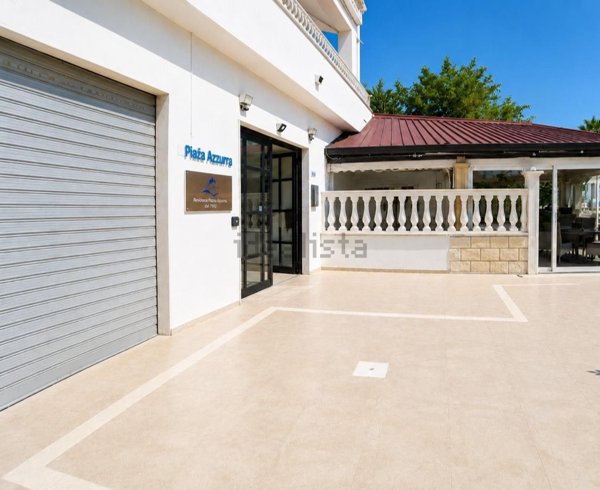 locale commerciale in vendita a Roseto Capo Spulico in zona Borgata Marina