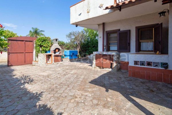 casa indipendente in vendita a Roseto Capo Spulico