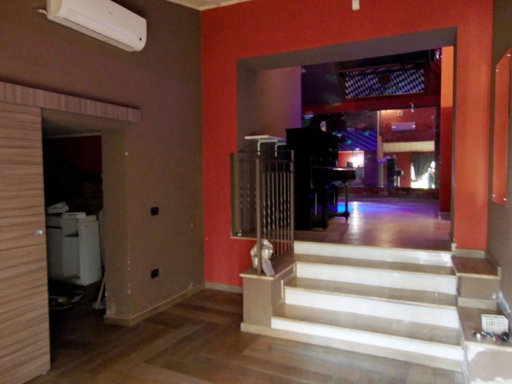 negozio in vendita a Rovito