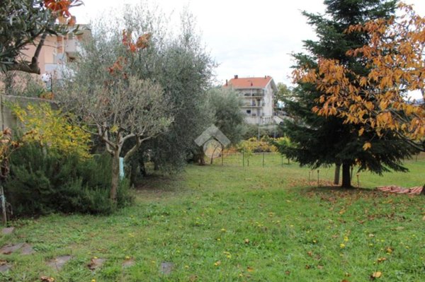 casa indipendente in vendita a Rovito