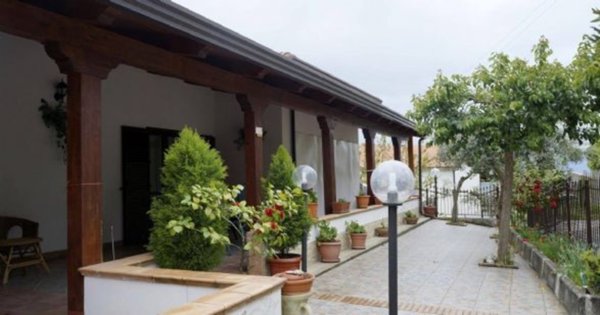 casa indipendente in vendita a Rovito