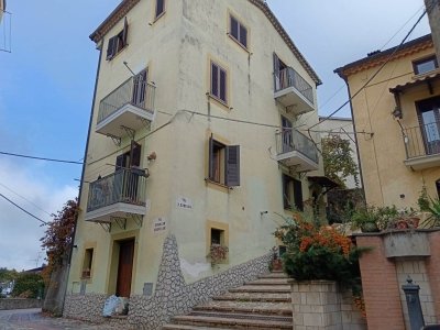 casa indipendente in vendita a Rovito
