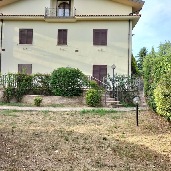 casa indipendente in vendita a Rovito