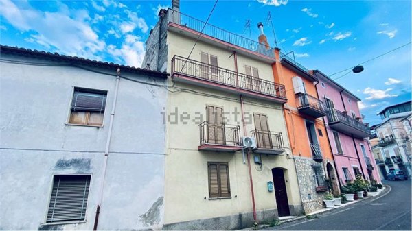 casa indipendente in vendita a San Basile
