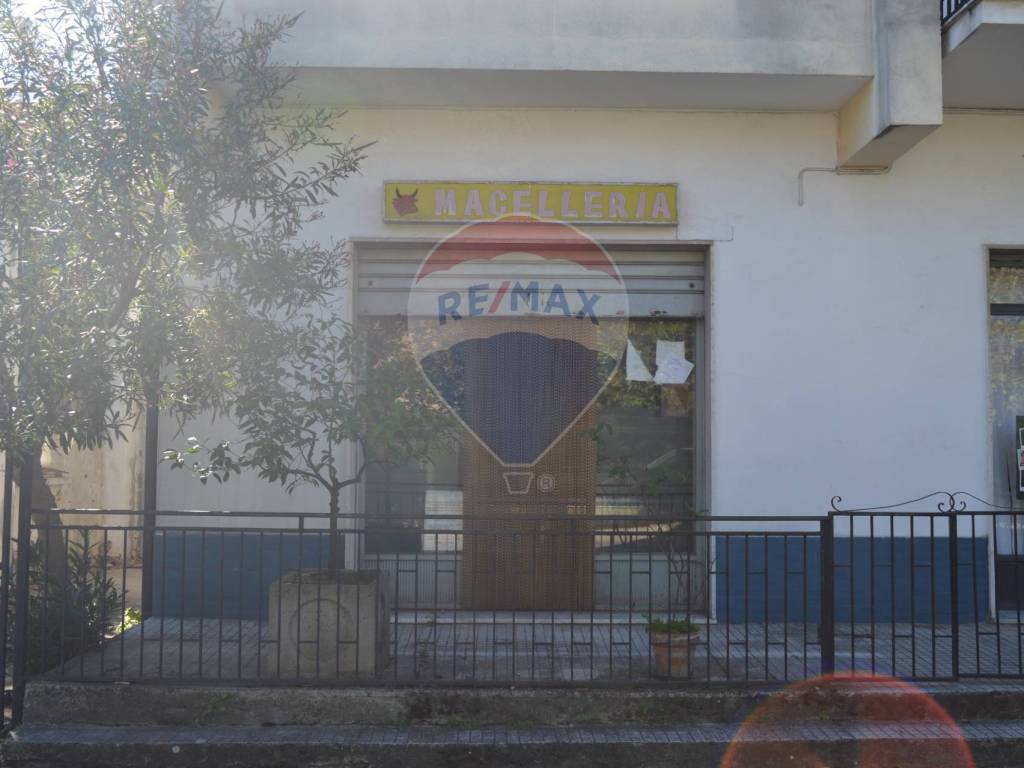locale commerciale in vendita a San Demetrio Corone