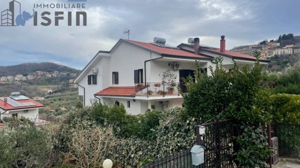 casa indipendente in vendita a San Fili