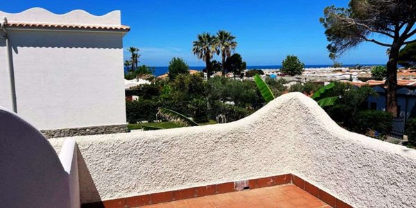 casa indipendente in vendita a Sangineto