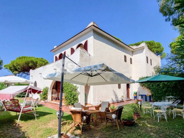 casa indipendente in vendita a Sangineto
