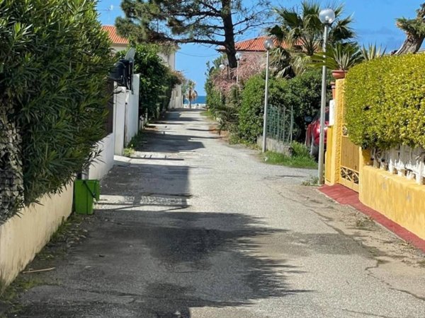 appartamento in vendita a Sangineto