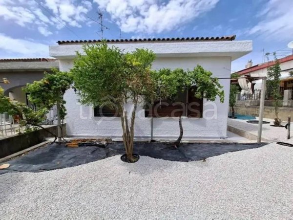 casa indipendente in vendita a Sangineto