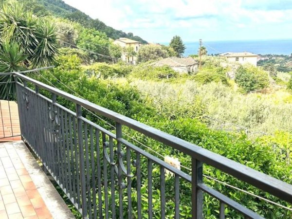 appartamento in vendita a Sangineto