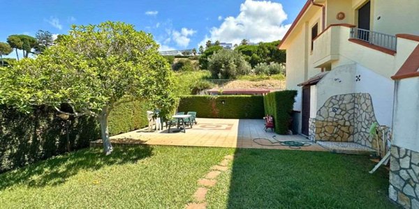 casa indipendente in vendita a Sangineto