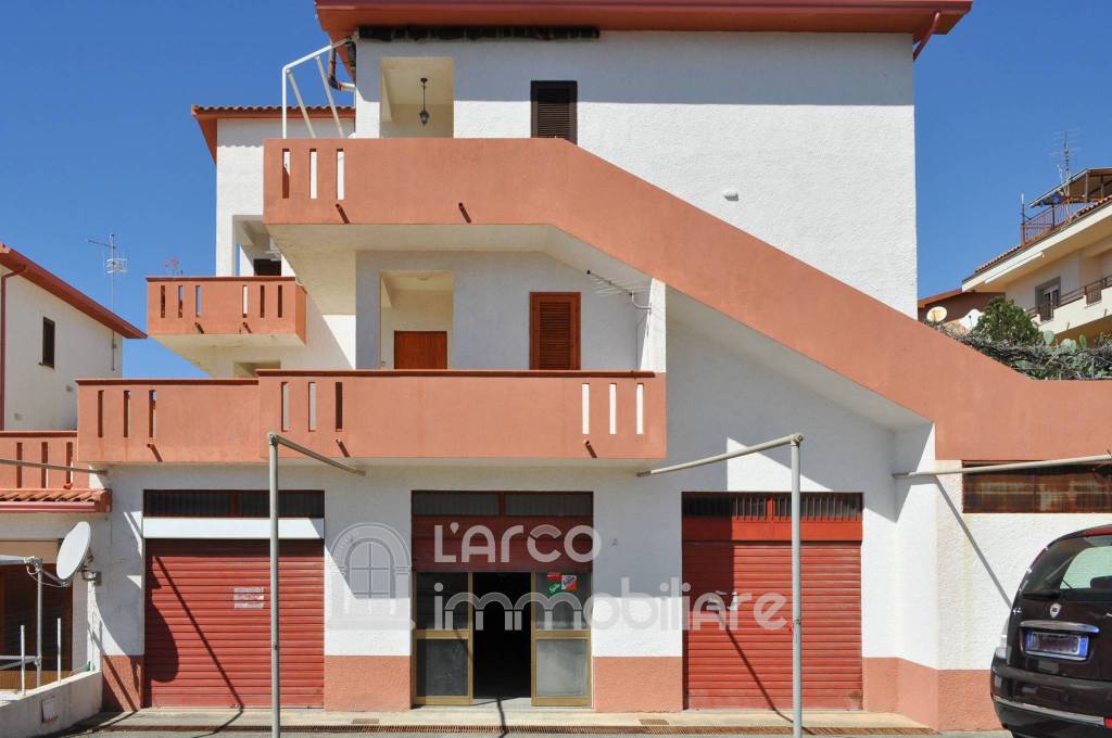 negozio in vendita a Sangineto