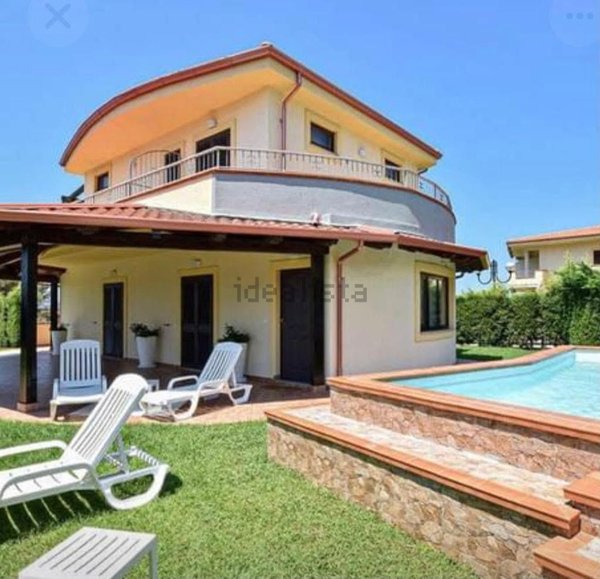 casa indipendente in vendita a Sangineto