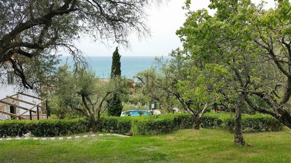 terreno edificabile in vendita a Sangineto