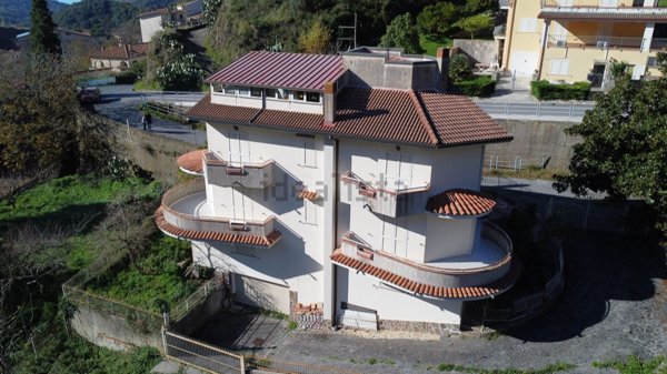 casa indipendente in vendita a Sangineto