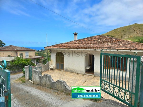 casa indipendente in vendita a Sangineto