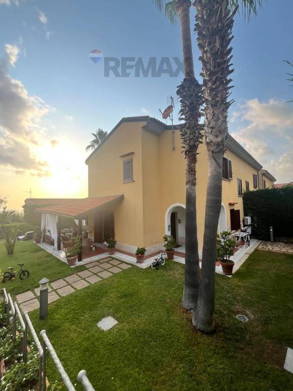 casa indipendente in vendita a Sangineto