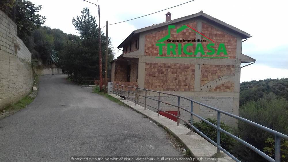 casa indipendente in vendita a San Giorgio Albanese