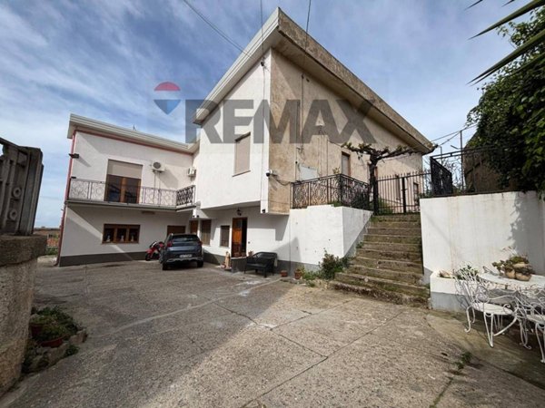 casa indipendente in vendita a San Giorgio Albanese