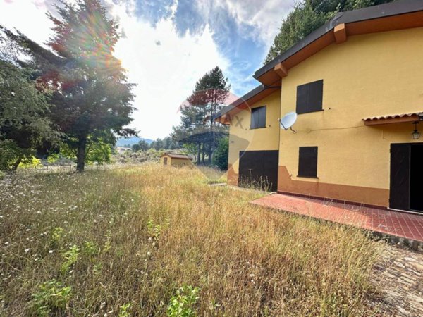 casa indipendente in vendita a San Giovanni in Fiore