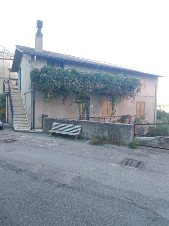 casa indipendente in vendita a San Giovanni in Fiore