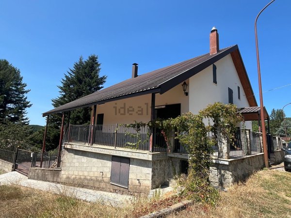 casa indipendente in vendita a San Giovanni in Fiore