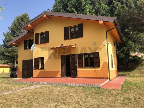 casa indipendente in vendita a San Giovanni in Fiore