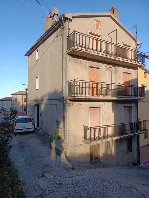 casa indipendente in vendita a San Giovanni in Fiore