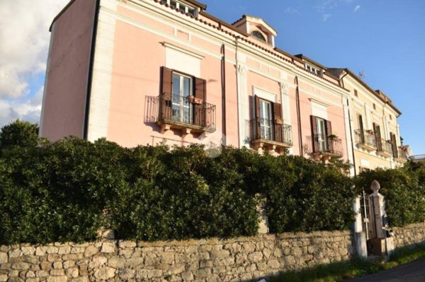 casa indipendente in vendita a San Lucido in zona Pollella
