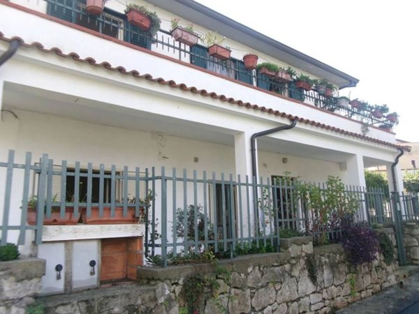 casa indipendente in vendita a San Lucido