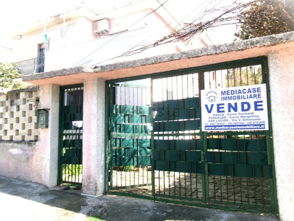 casa indipendente in vendita a San Lucido