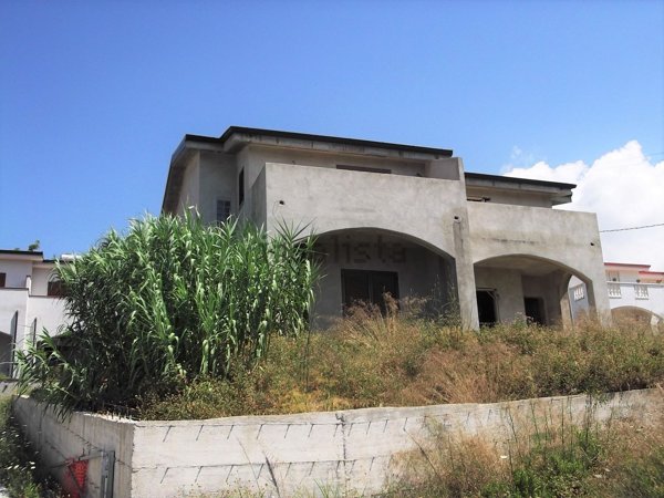 casa indipendente in vendita a San Lucido in zona Pollella