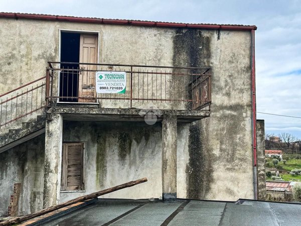 casa indipendente in vendita a San Lucido in zona Puppa