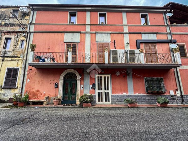 appartamento in vendita a San Lucido in zona Pollella