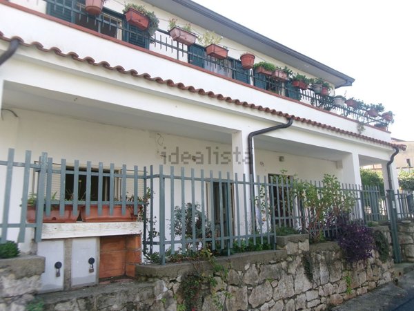 casa indipendente in vendita a San Lucido in zona Puppa