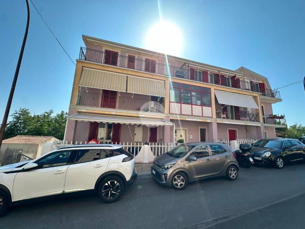 appartamento in vendita a San Lucido in zona Pollella