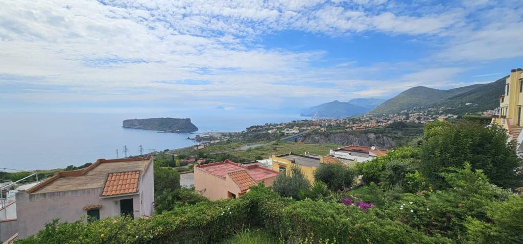 casa indipendente in vendita a San Nicola Arcella