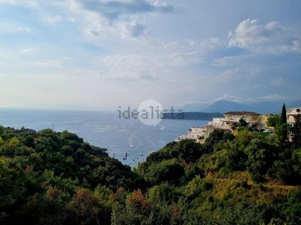 casa indipendente in vendita a San Nicola Arcella