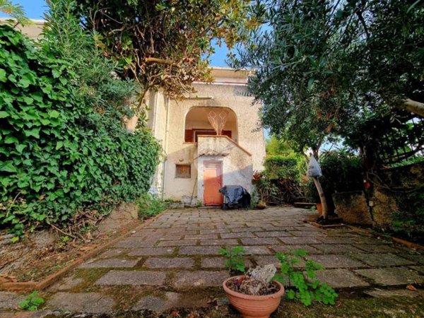 casa indipendente in vendita a San Nicola Arcella