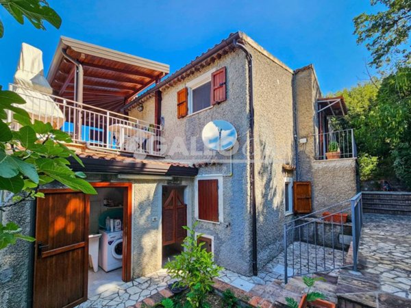 casa indipendente in vendita a San Nicola Arcella