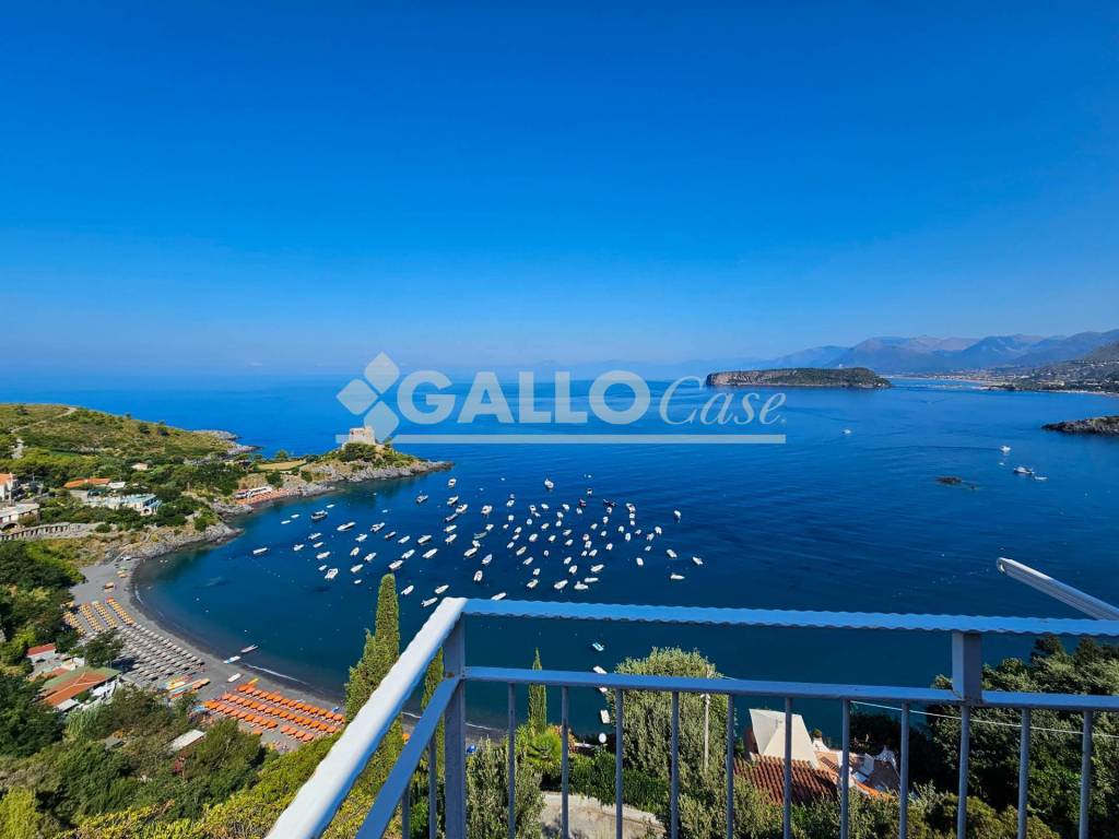 casa indipendente in vendita a San Nicola Arcella