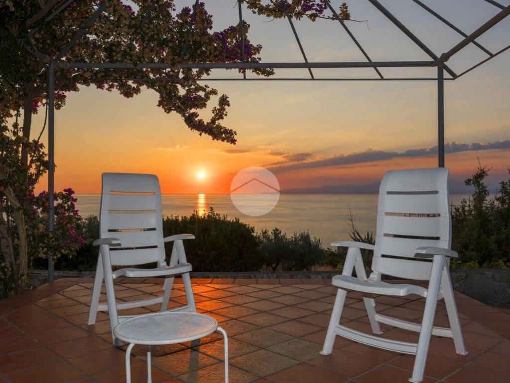 casa indipendente in vendita a San Nicola Arcella