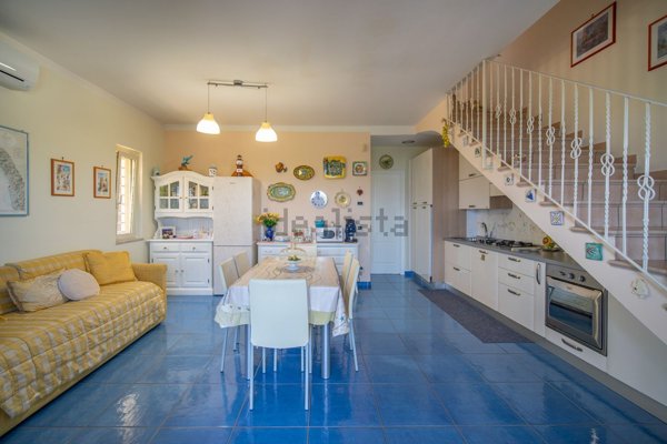 casa indipendente in vendita a San Nicola Arcella