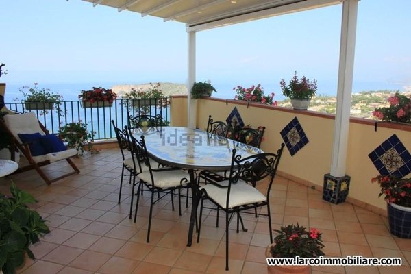 casa semindipendente in vendita a San Nicola Arcella
